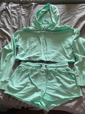 Forever 21 Crop Top Shorts & Top Set - Medium